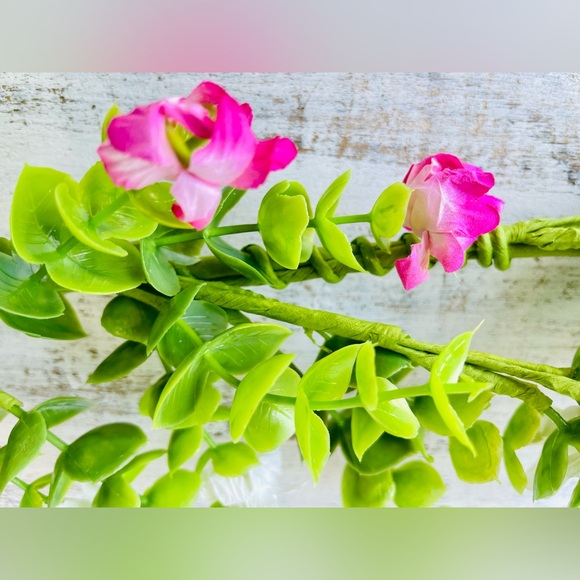 *Pink & White Wildflower Garland - Picture 5 of 13